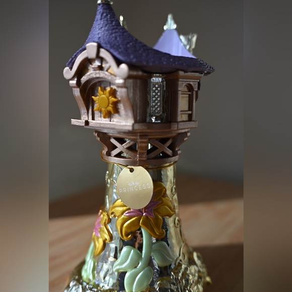 Bath & Body Works Disney Princess Rapunzel Tower Candle Holder - NWT - Picture 4 of 7
